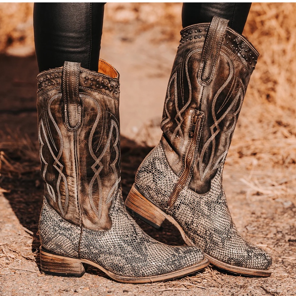 Freebird Zion Leather Cowboy Boot - Olive Green Size 8